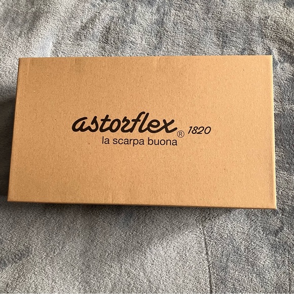 Astorflex Deukeflex Mocassino Suede Chukka Boot in Whisky Size UK10 EU44 - Picture 3 of 16